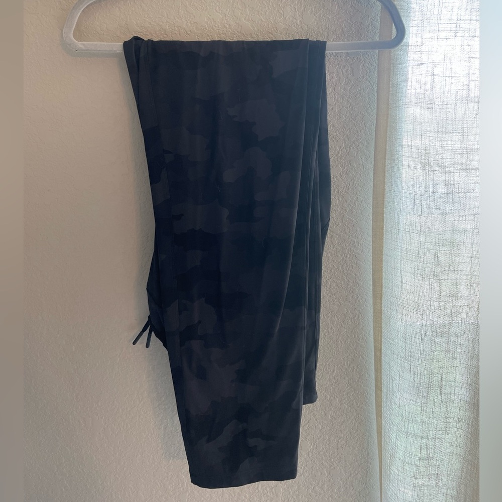 Lululemon Stretch High-Rise 7/8 Pant